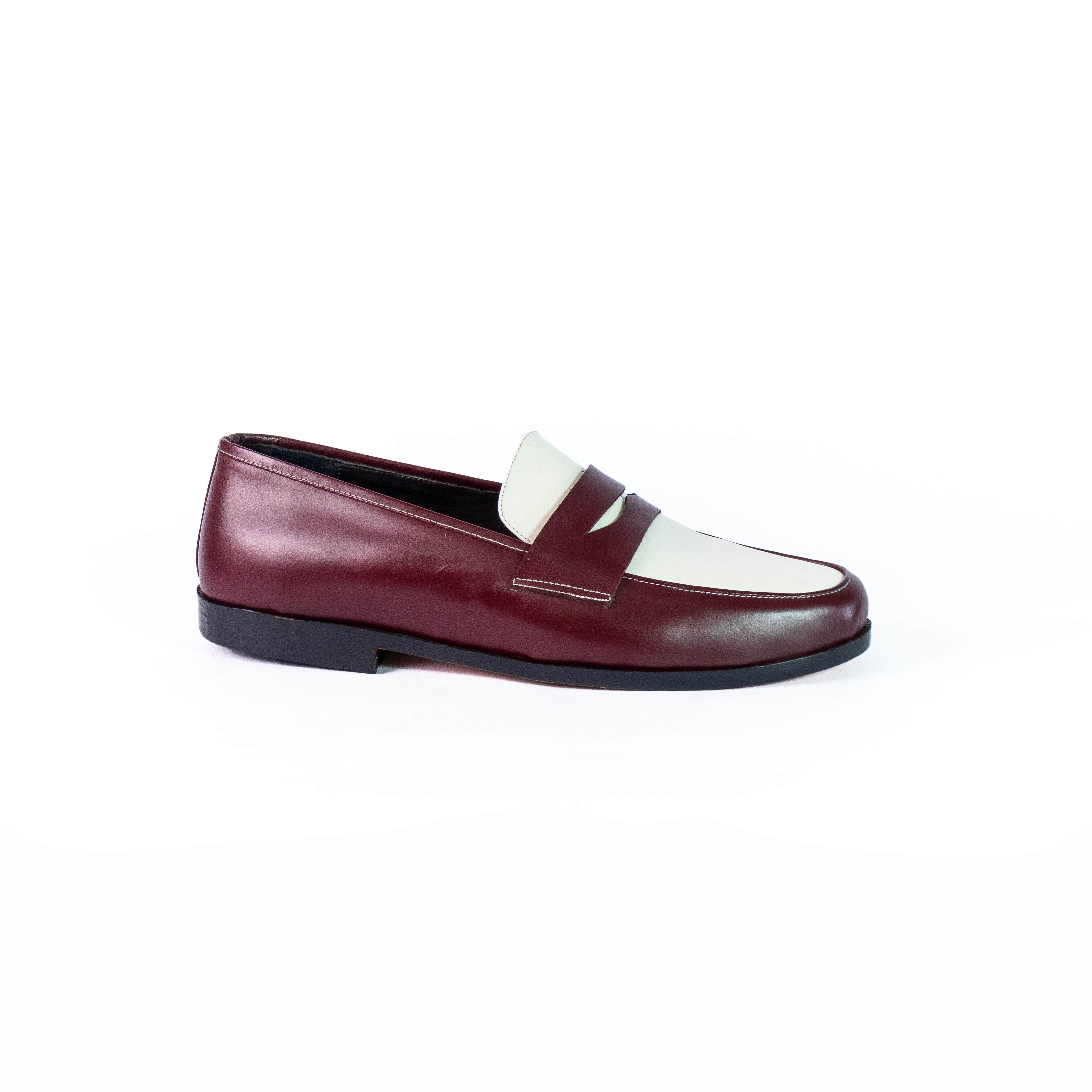 Penny loafers dark red & white