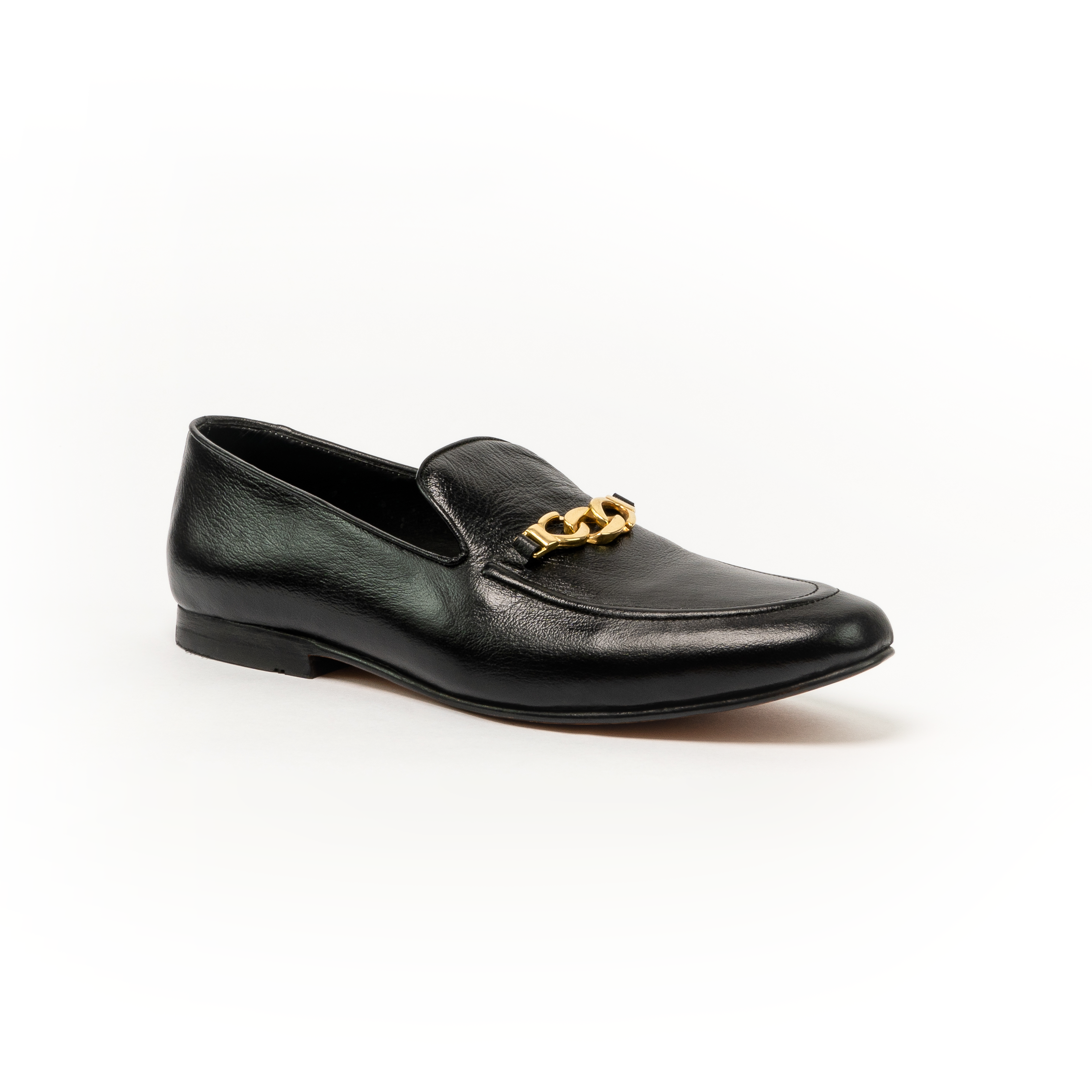 Loafers cuero negro hebilla trenzada dorada