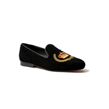 Cargar imagen en el visor de la galería, Slipper gamuza negra laurel con corona dorada