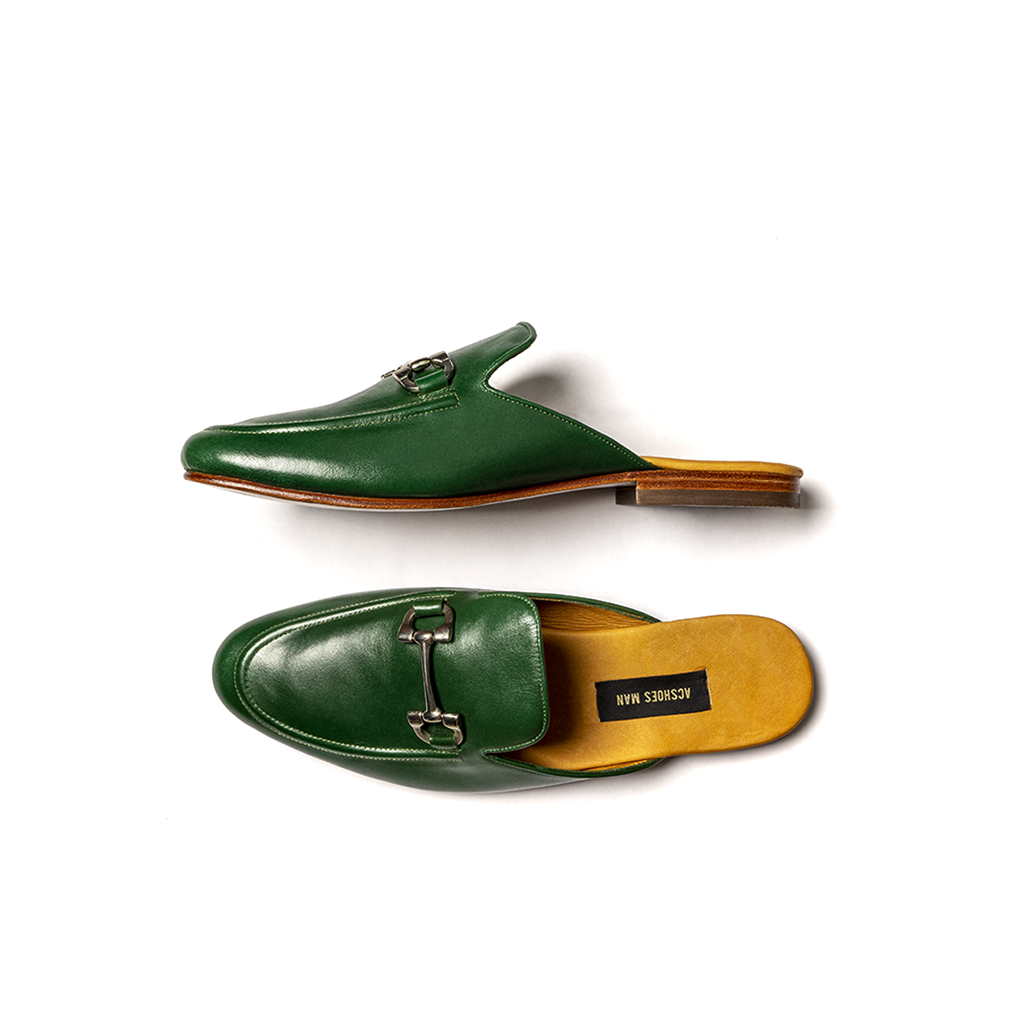 Loafer mules cuero verde olivo herraje