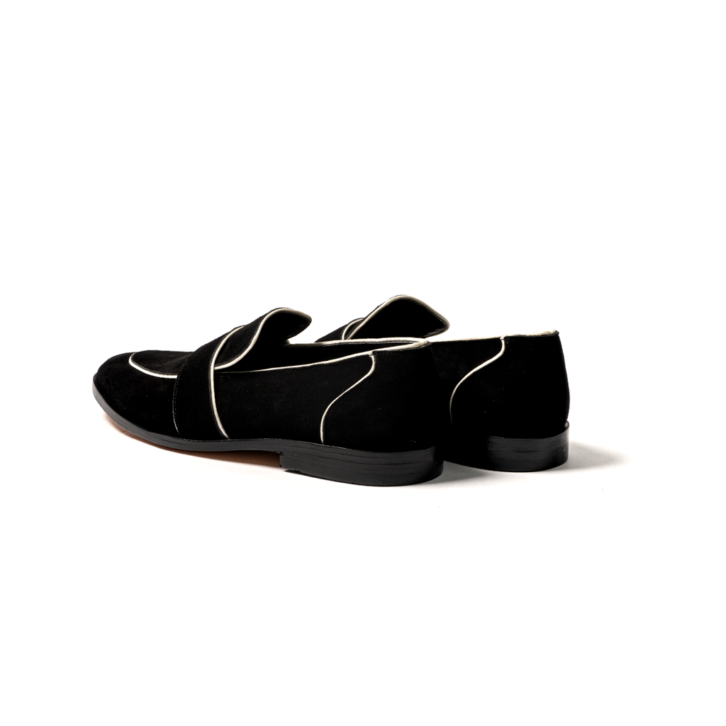 Loafers gamuza negra lineas blanca